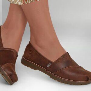 NWOB BOBS Chill Lugs Womens Slip on Flats Sz 7.5 MSRP $ 60